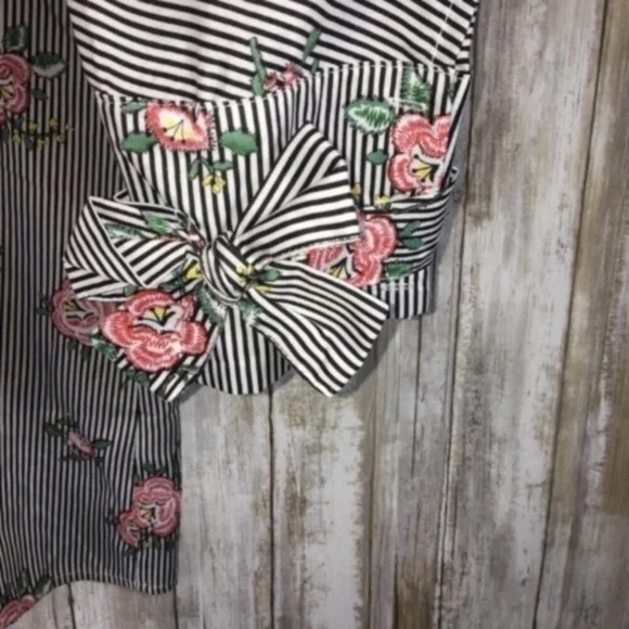 NWT Umgee Rose Striped Button Down Blouse - Picture 5 of 9